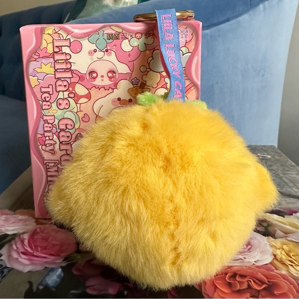 NIB Authentic Liila’s Garden Tea Party Banana Chicken Plush Pendant Keychain - Picture 2 of 6